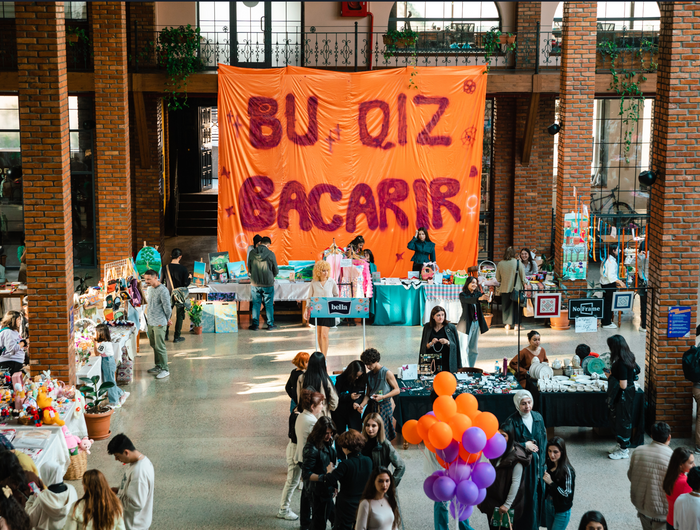 <h2>Hər qutu – bir hekayədir.Öz qutunu yarat!</h2>